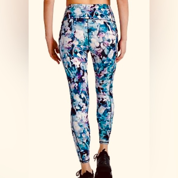 NWT Gaiam S Floral Leggings - Picture 2 of 5